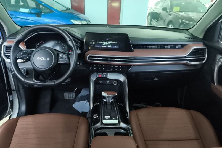 Used Kia Sportage R 2021 Ace 2.0L Splendid Edition Center Console