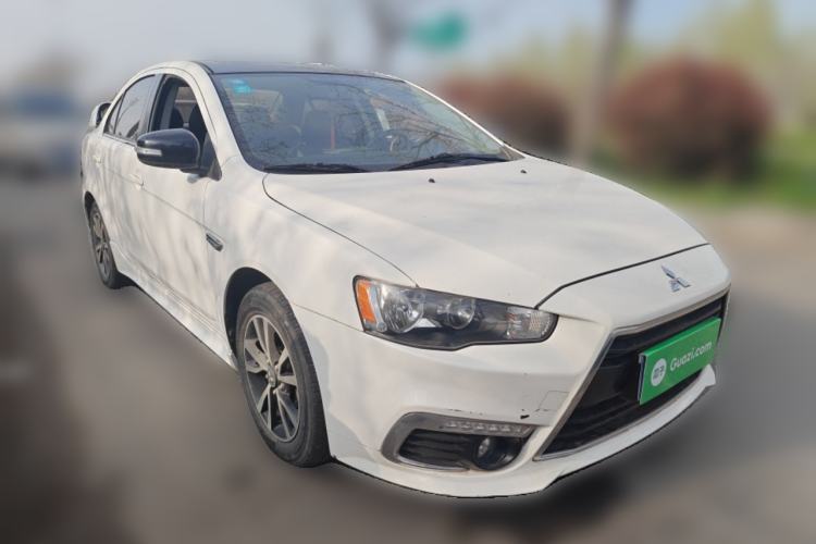 Used Mitsubishi Lancer EX 2016 1.8L Manual Black-and-White Retro Edition