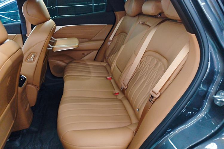 Used Dongfeng Aeolus Aeolus L8 2025 Model 185KM Dream Edition
