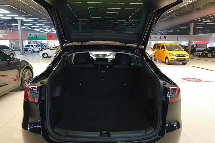 Used Tesla Model Y 2023 Long-Range All-Wheel-Drive Version