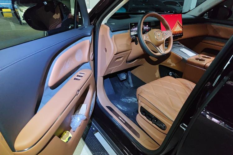 Used VOYAH Titan 2026 Model Max+ Driver Seat