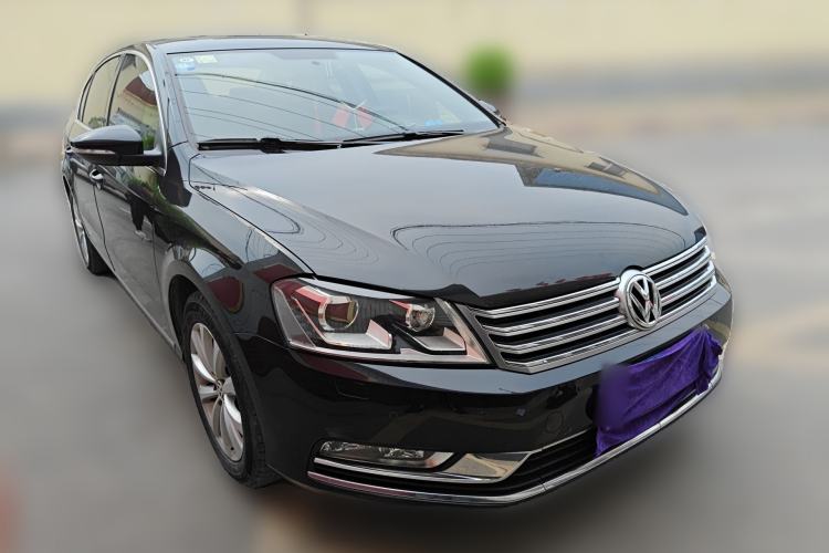 Used Volkswagen Magotan 2016 1.8TSI Smart Enjoyment Leading Model Front Right 45 Deg