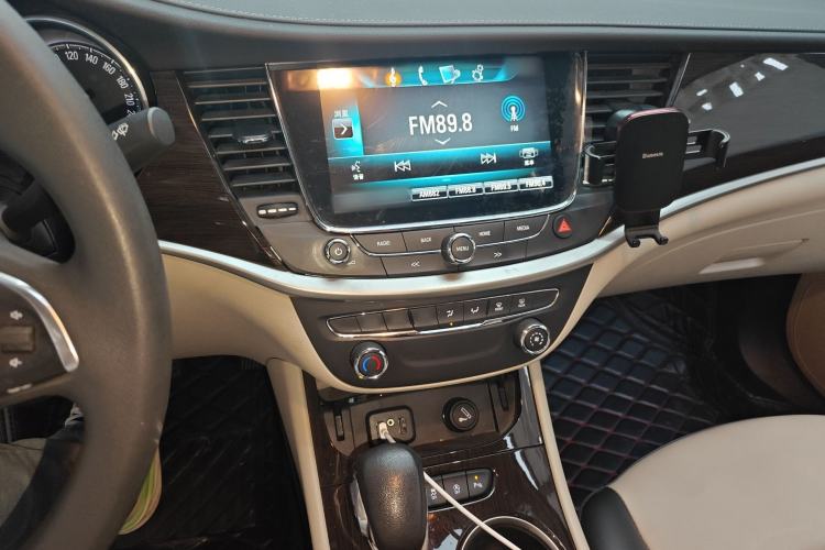 Used Buick Verano 2018 Sedan 15S Automatic Leading Model Audio And AC Panel