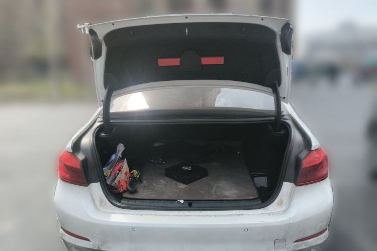 Used BMW 5 Series New Energy 2018 530Le Luxury Package Trunk