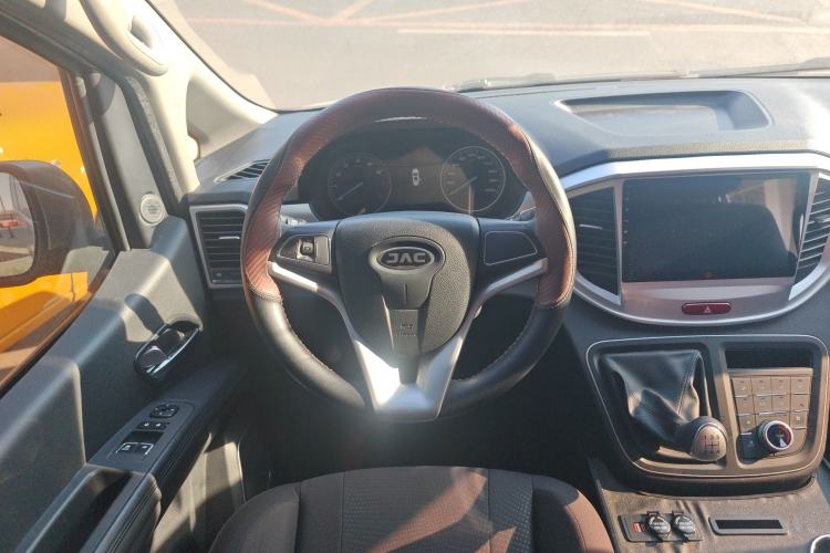 Used JAC Refine M4 2021 2.0L Manual Comfort Edition