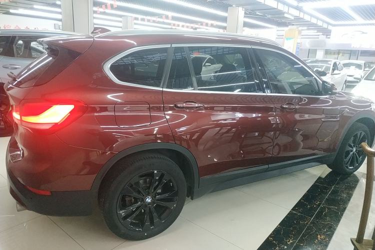 Used BMW X1 2020 sDrive20Li Fashion Model Rear Right 45 Deg