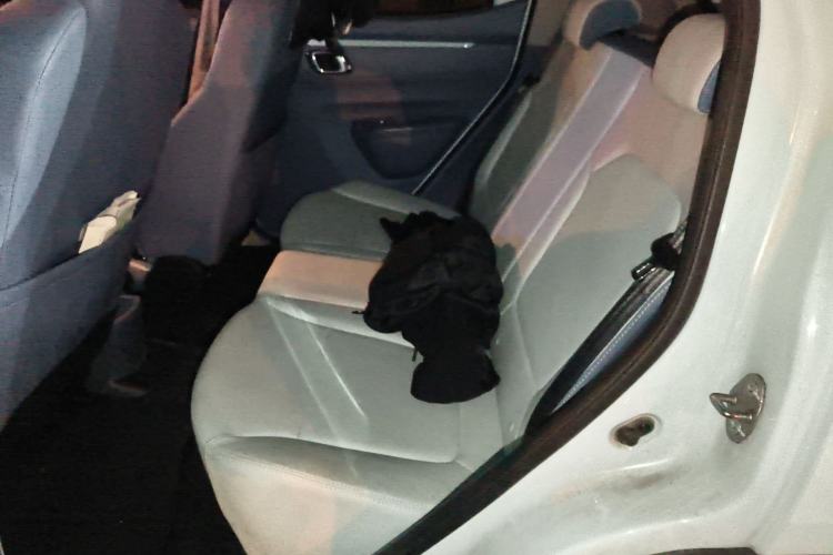 Used Dongfeng NAMMI BOX 2022 Revised Light Wind Edition 201 km Standard Version
