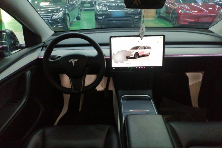 Used Tesla Model Y 2023 Long-Range All-Wheel-Drive Version
