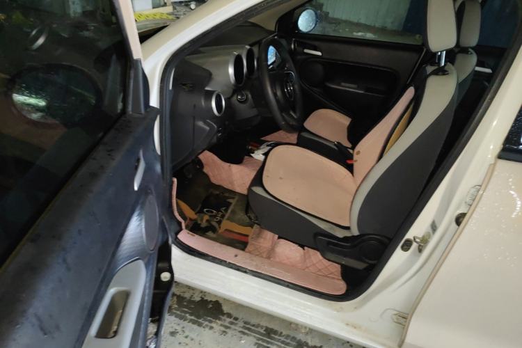 Used ORA Black Cat 2021 301 km Basic Version Driver Seat