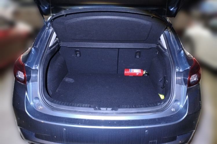 Used Mazda 3 Axela 2019 Cloud-Control Edition Hatchback 1.5L Automatic Comfort Model China VI Standard Trunk