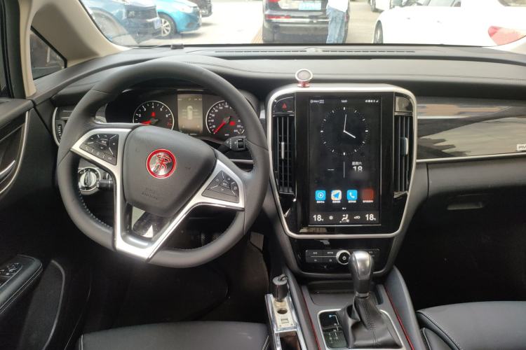 Used BYD Song MAX 2018 1.5T Automatic Smart Connect Elite Model with 6 Seats
