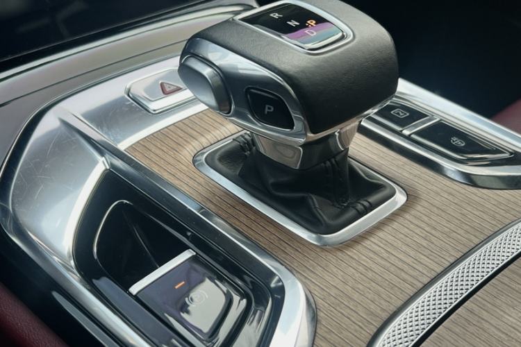 Used Hongqi E-HS9 2022 660 km Range Flagway Edition Six Seats
