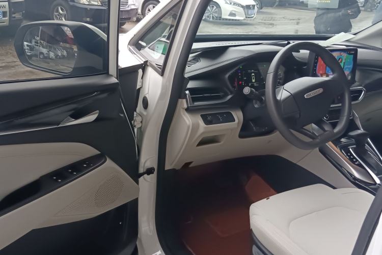 Used SAIC MAXUS G50 2022 1.5T Automatic Comfort Touring A
