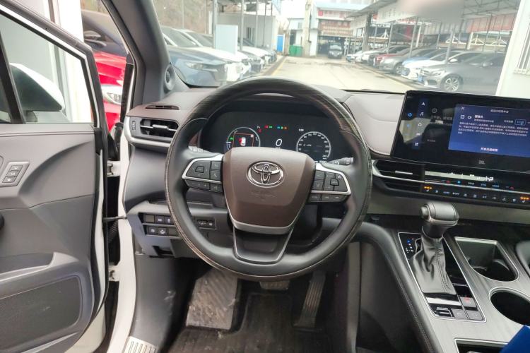 Used Toyota Granvia 2022 2.5L Hybrid Flagship Edition