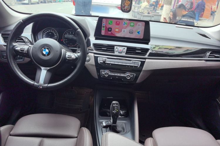 Used BMW X1 2022 sDrive25Li Leading Model Center Console