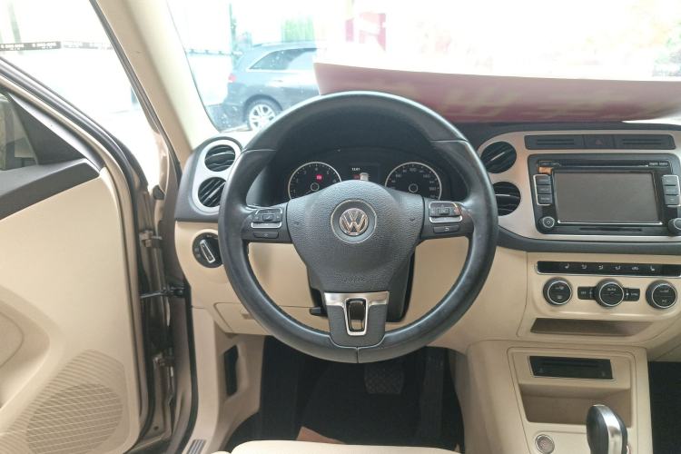 Used Volkswagen Tiguan 2016 300TSI Automatic Two-Wheel Drive Luxury Edition Steering Wheel