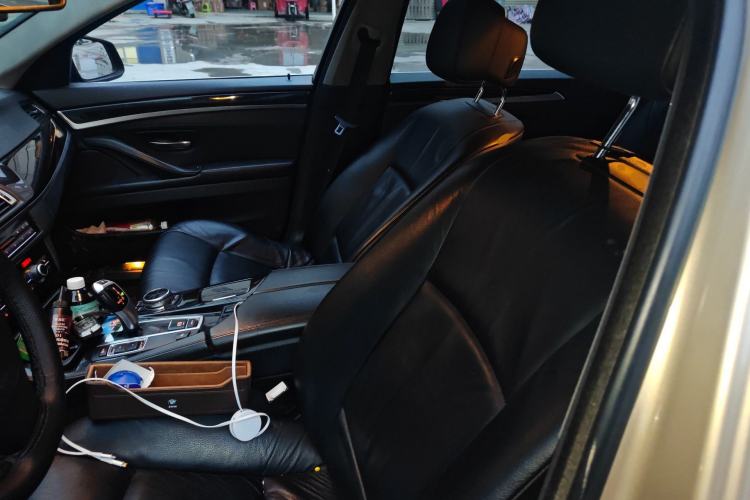 Used BMW 5 Series 2013 525Li Luxury Model
