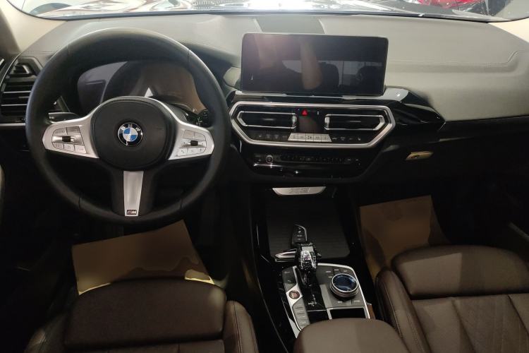 Used BMW X3 2022 Restyled xDrive25i M Sport Package Center Console