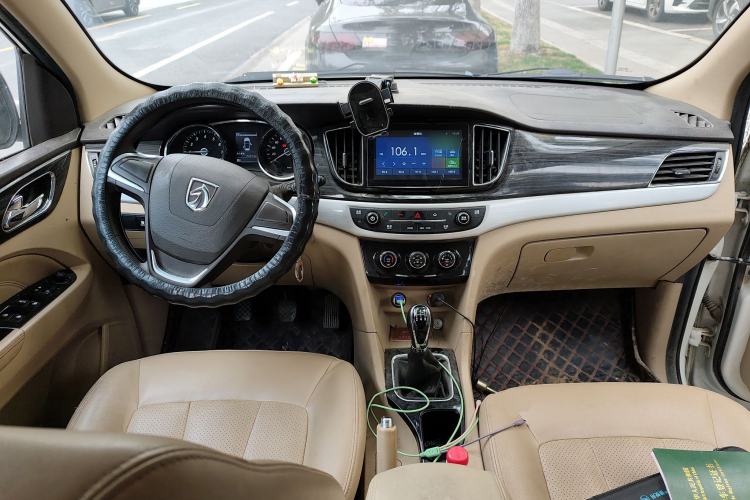 Used Baojun 730 2016 1.5L Manual Comfort Version 7 Seats China V Emission Standard
