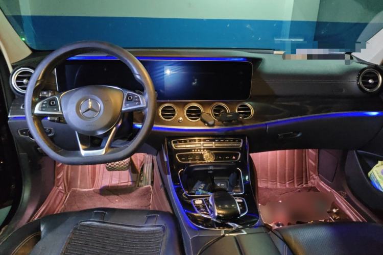 Used Mercedes-Benz E-Class 2016 E 300 L Sport Luxury Model Center Console