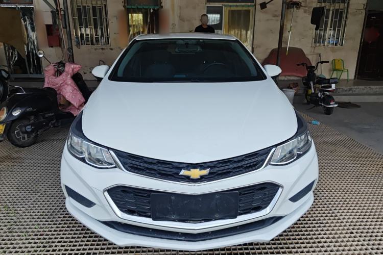 Used Chevrolet Cruze 2018 320 Automatic Pioneer Sunroof Edition
