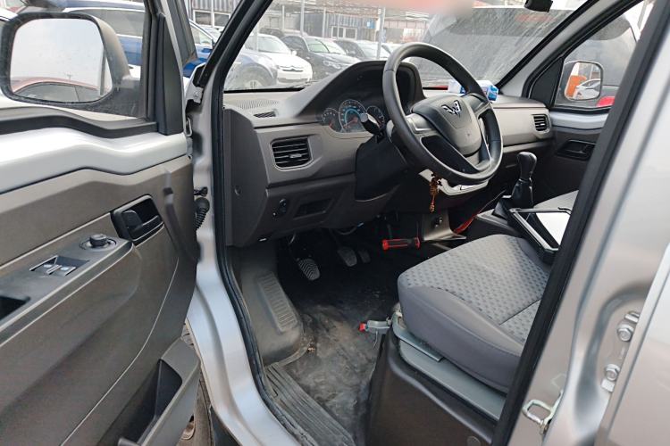 Used Wuling Rongguang New Truck 2021 1.8L Base Model Double-Cab with Dual Rear Wheels LJ479Q6
