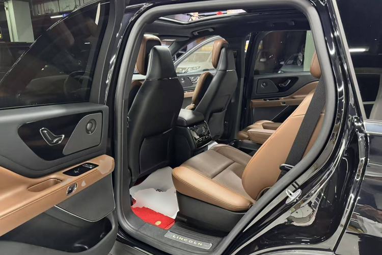 Used Lincoln Aviator 2023 3.0T V6 All-Wheel-Drive Executive Cruise Version Six Seats
