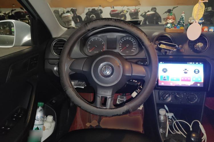 Used Volkswagen Jetta 2015 1.6L Manual Fashion Edition Steering Wheel