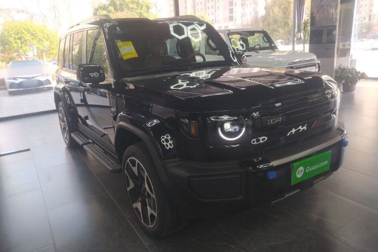 Used iCAR V27 2026 Model 200KM Four-Wheel Drive Falcon 500 Front Right 45 Deg