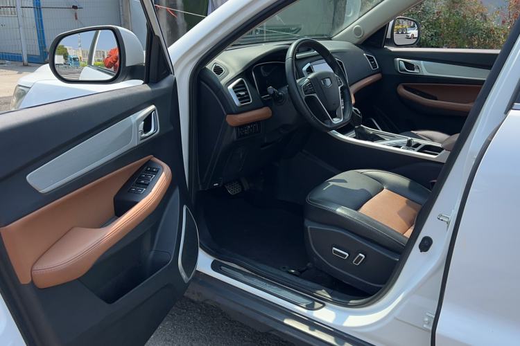 Used Geely Auto Vision X6 2018 1.4T CVT 4G Connected Flagship Edition

