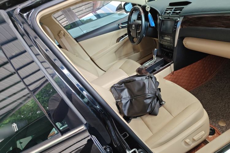 Used Toyota Camry 2015 Dual-Engine 2.5 HG Luxury Navigation Edition Right Front Seat