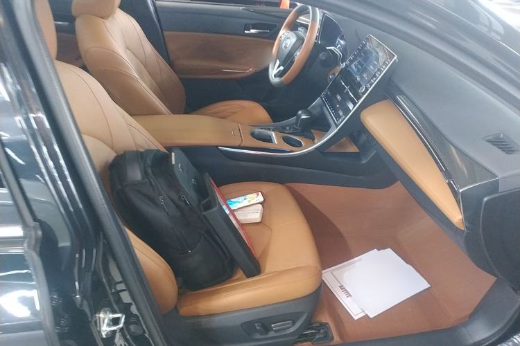 Used Toyota Avalon 2019 Dual-Engine 2.5L XLE Prestige Version China VI Standard