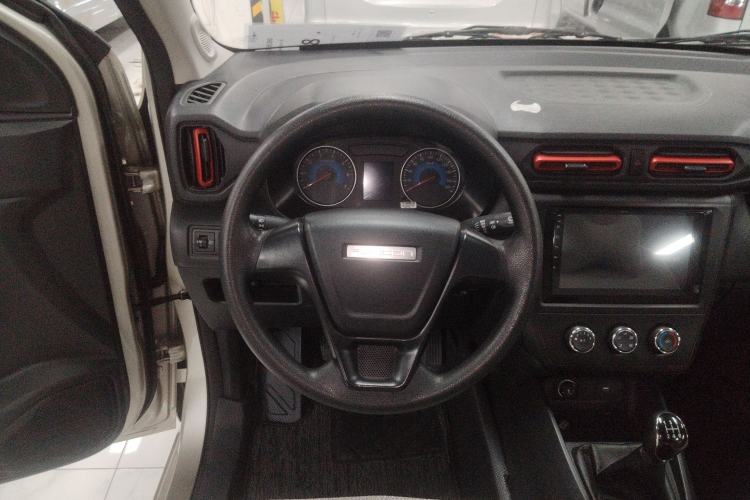 Used Dongfeng Fengon 380 2022 1.5L Standard Edition 7-Seater Passenger Vehicle Steering Wheel