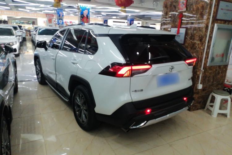 Used Toyota RAV4 2023 2.0L CVT Two-Wheel Drive Fashion Edition Rear Left 45 Deg