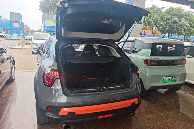 Used Lynk & Co 02 2018 1.5T DCT Two-Wheel Drive Zhaopu Version China V Standard Trunk