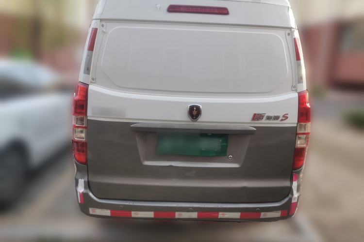 Used Jinbei New Hiace S 
