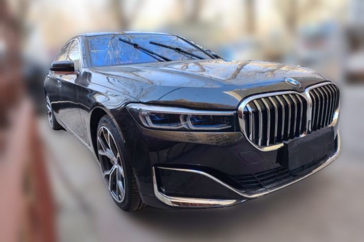 Used BMW 7 Series 2019 740Li Leading Edition Luxury Package Front Right 45 Deg