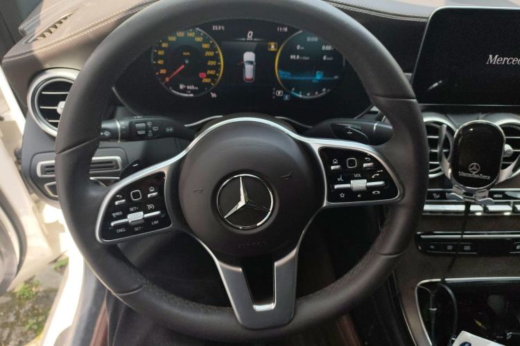 Used Mercedes-Benz GLC 2020 GLC 260 L 4MATIC Luxury Model Steering Wheel