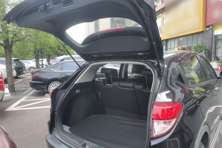 Used Honda Vezel 2016 1.8L CVT Front-Wheel Drive Pioneer Edition
