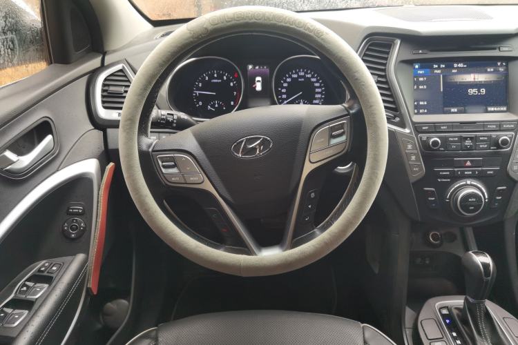 Used Hyundai Santa Fe 2017 2.0T Automatic All-Wheel Drive Smart 7-Seater