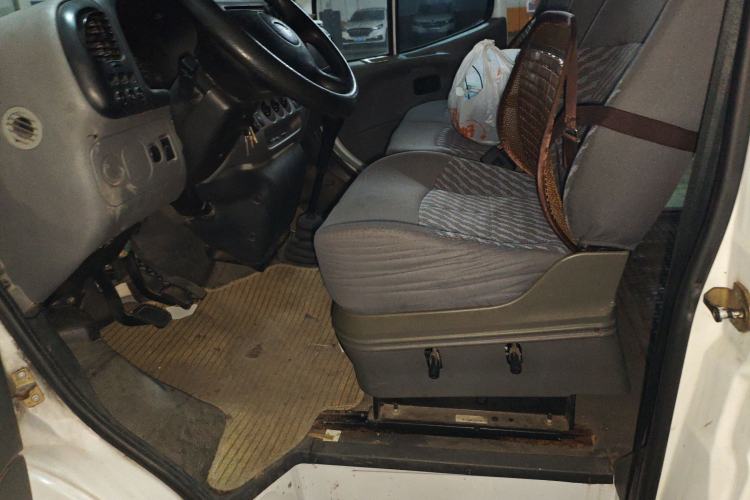 Used Ford Classic Transit 2015 2.8T Diesel Multi-Function Vehicle Short Wheelbase 6-Seater Mid-Roof Edition JX493ZLQ4