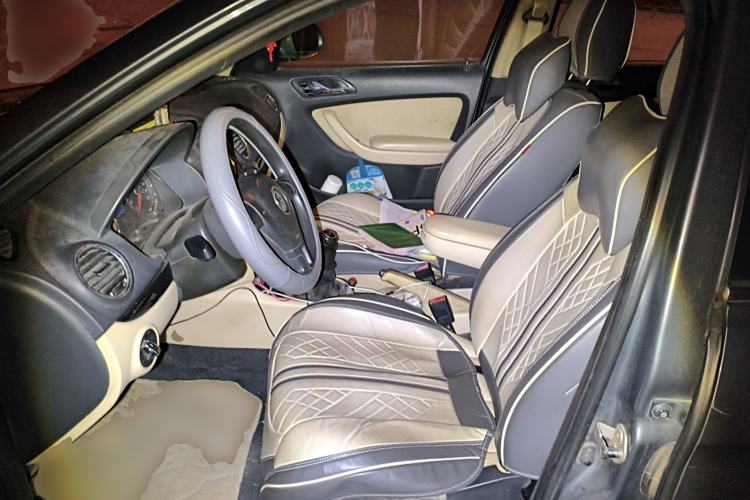 Used Volkswagen Lavida 2011 1.6L Manual - Premium Edition