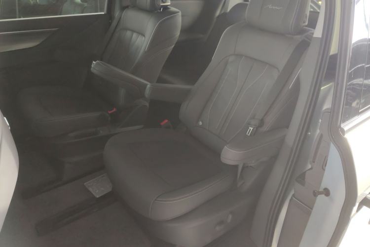 Used Buick GL8 2026 Model Lu Zun Smart Enjoyment Edition