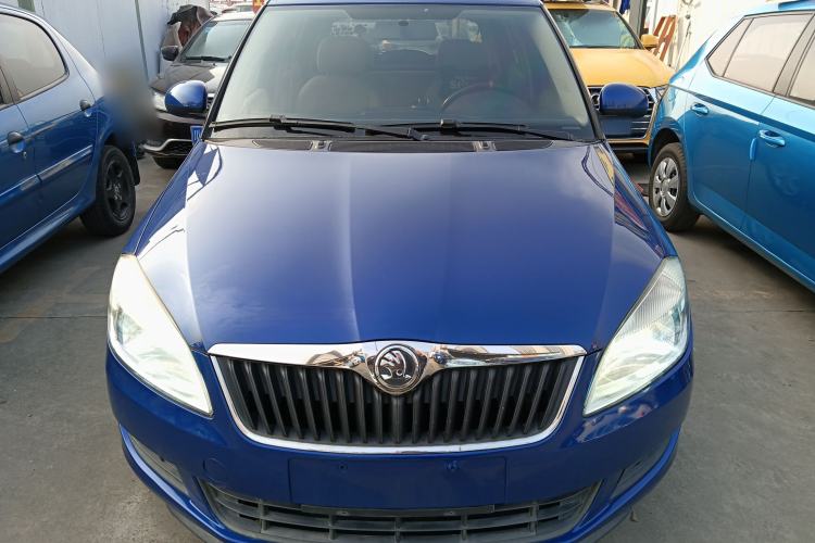 Used Skoda Fabia 2014 1.4L Automatic Crystal Edition