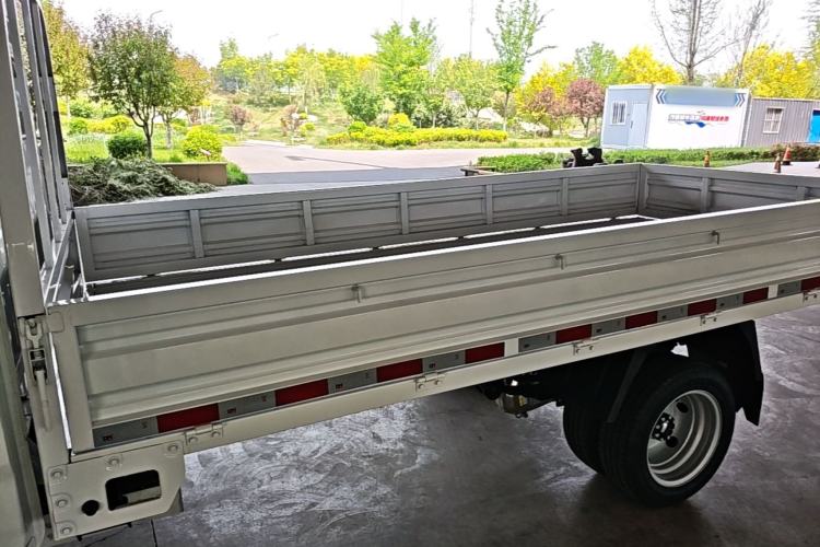 Used Ruichi C5 2025 Model All-Electric Single-Row Pioneer Flatbed
