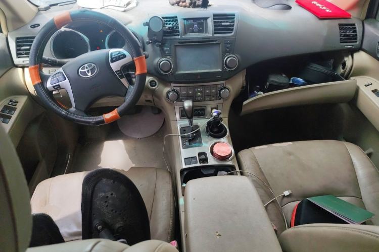Used Toyota Highlander 2013 2.7L Two-Wheel Drive 7-Seater Zijin Edition
