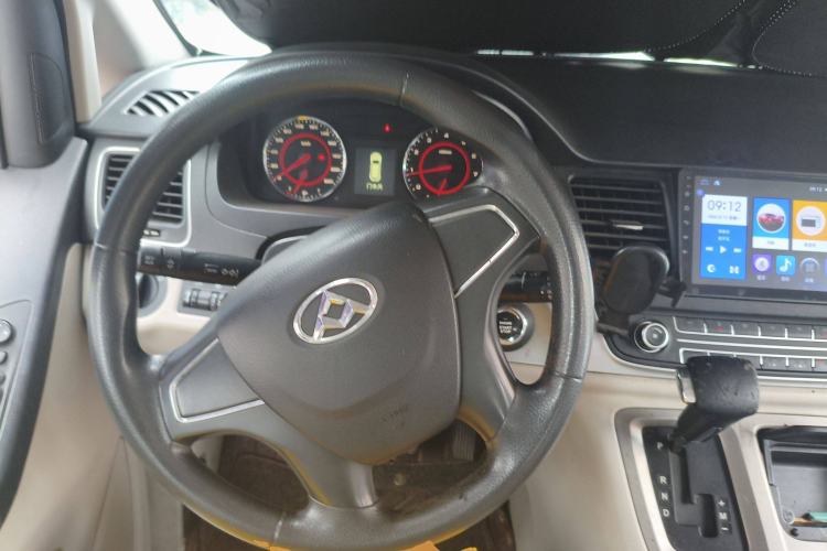 Used SAIC MAXUS G10 2014 2.0T Automatic Elite Edition
