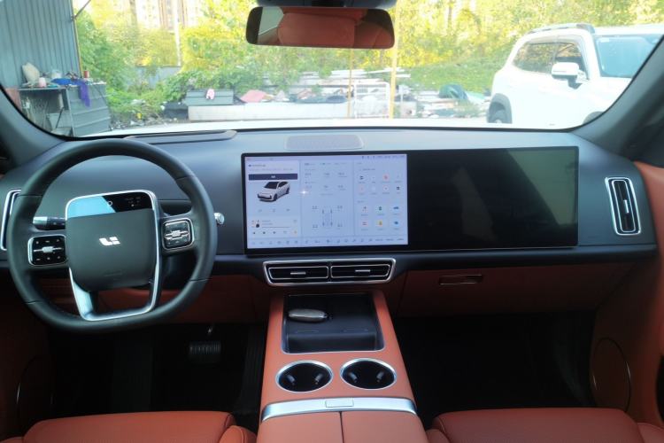 Used Li Auto L7 2023 Pro Model
