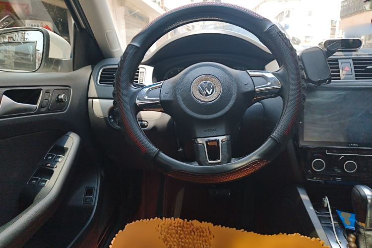 Used Volkswagen Sagitar 2014 Revised Version 1.6L Automatic Leading Edition Steering Wheel