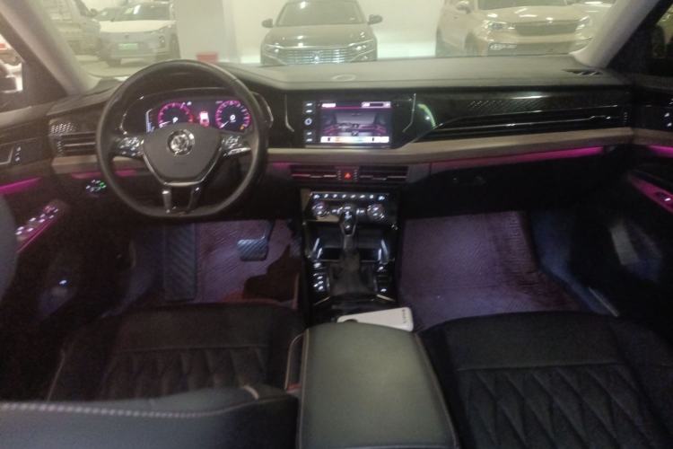 Used Volkswagen Passat 2019 330TSI Luxury Edition China VI Standard Center Console